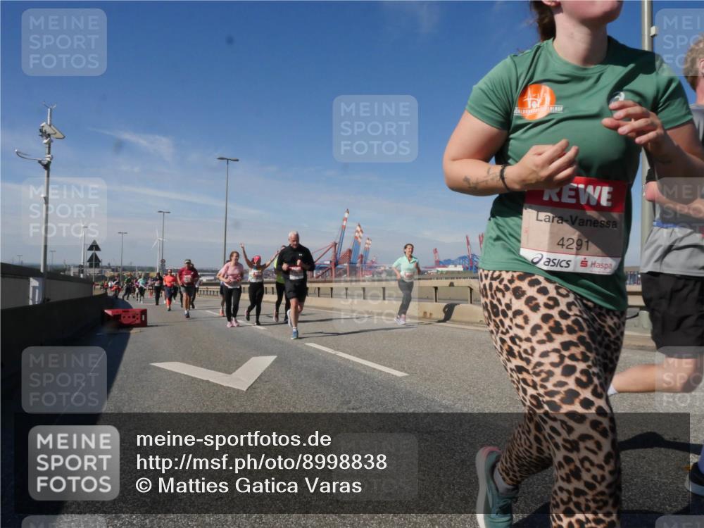 03.10.2025 - Köhlbrandbrückenlauf Matties Gatica Varas http://msf.ph/oto/8998838 03.10.2025 12:51:22 Position 2 4291 meine-sportfotos.de