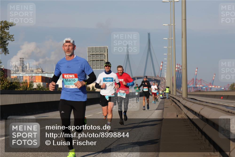 03.10.2025 - Köhlbrandbrückenlauf Luisa Fischer http://msf.ph/oto/8998844 03.10.2025 10:40:15 Position 3 1057 meine-sportfotos.de