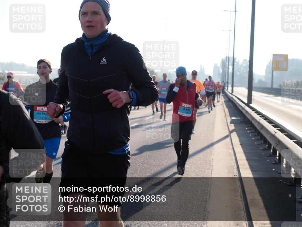 03.10.2025 - Köhlbrandbrückenlauf Fabian Wolf http://msf.ph/oto/8998856 03.10.2025 09:16:14 Position 3 110, 1316, 8 meine-sportfotos.de
