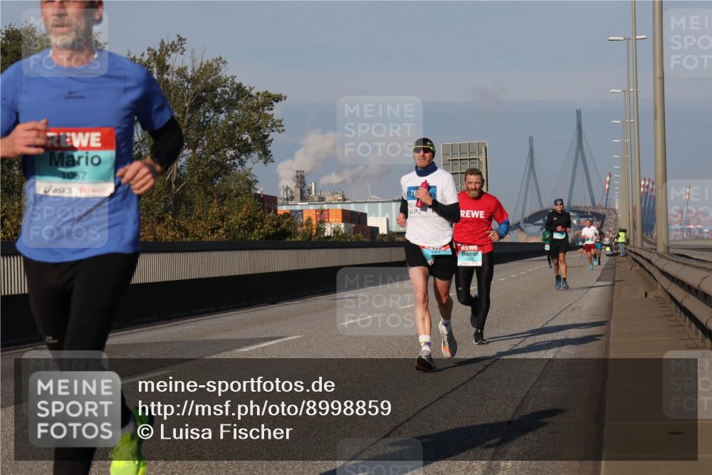 03.10.2025 - Köhlbrandbrückenlauf Luisa Fischer http://msf.ph/oto/8998859 03.10.2025 10:40:17 Position 3 1057 meine-sportfotos.de