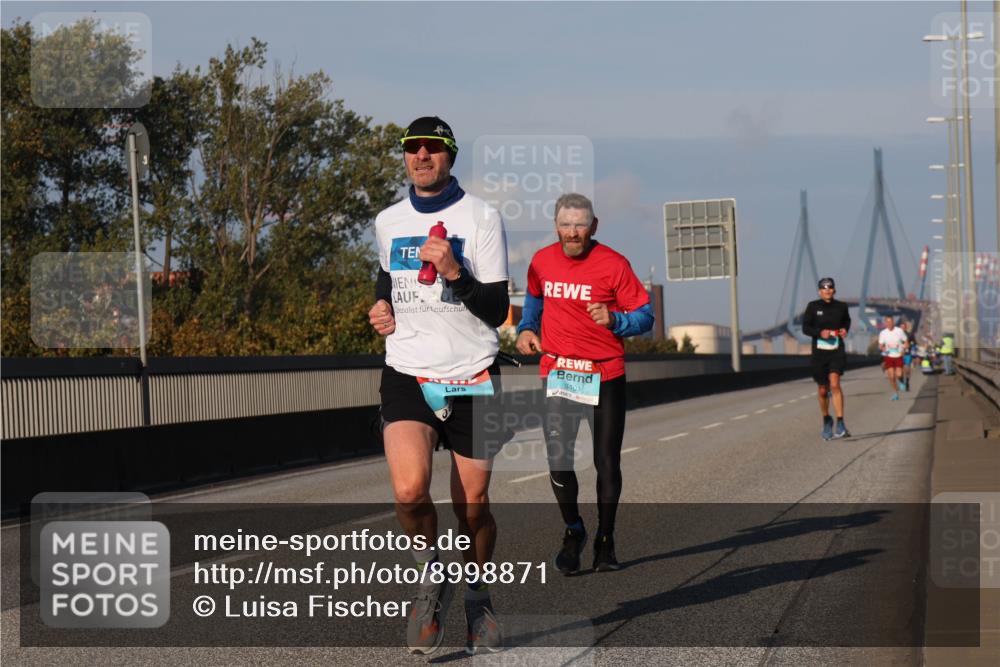 03.10.2025 - Köhlbrandbrückenlauf Luisa Fischer http://msf.ph/oto/8998871 03.10.2025 10:40:18 Position 3 3401 meine-sportfotos.de