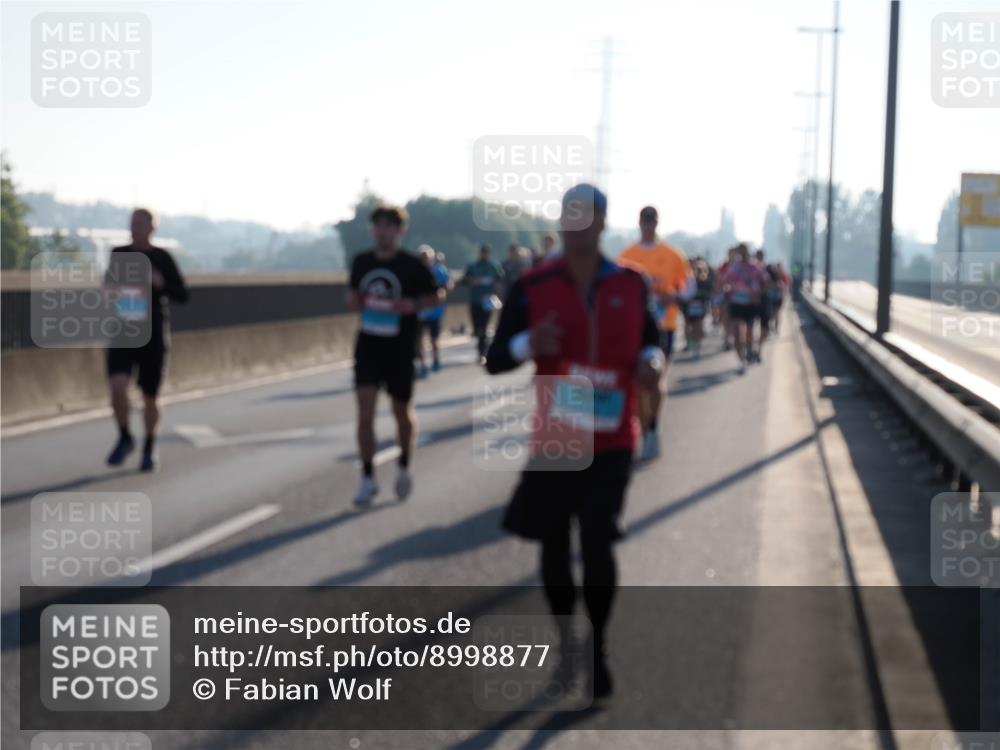 03.10.2025 - Köhlbrandbrückenlauf Fabian Wolf http://msf.ph/oto/8998877 03.10.2025 09:16:15 Position 3  meine-sportfotos.de