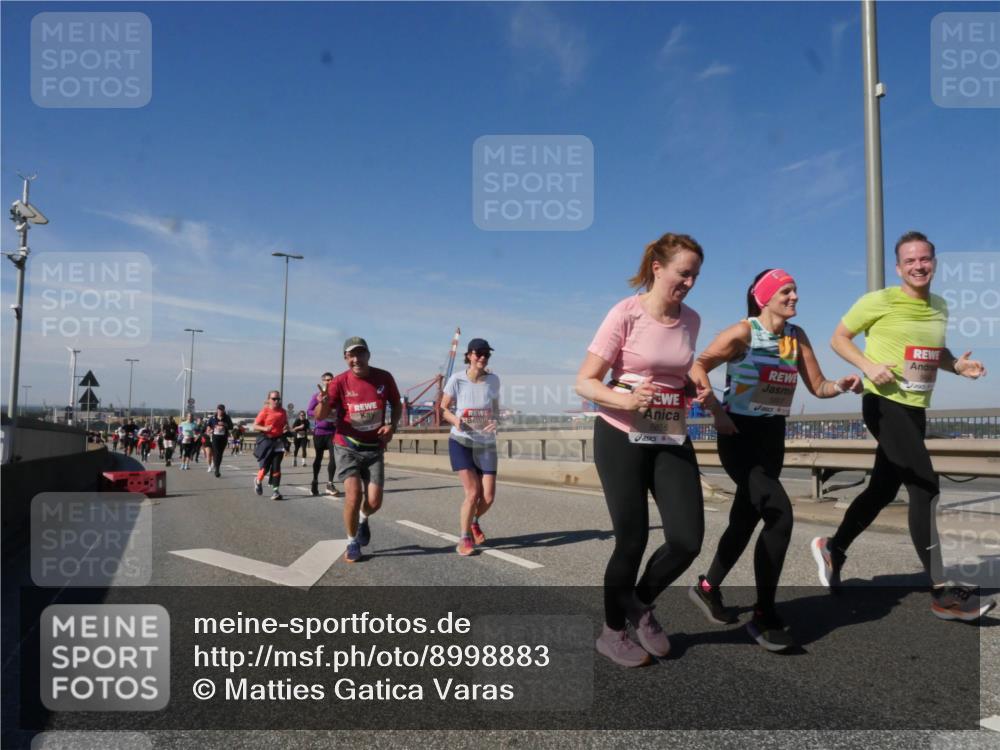 03.10.2025 - Köhlbrandbrückenlauf Matties Gatica Varas http://msf.ph/oto/8998883 03.10.2025 12:51:26 Position 2 5656 meine-sportfotos.de