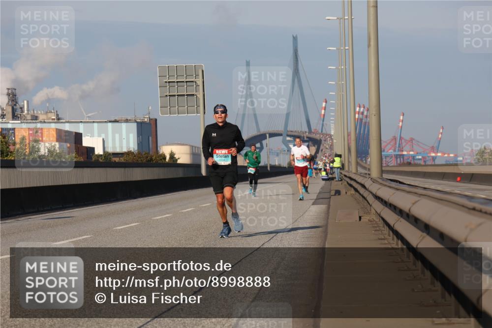 03.10.2025 - Köhlbrandbrückenlauf Luisa Fischer http://msf.ph/oto/8998888 03.10.2025 10:40:20 Position 3 1034 meine-sportfotos.de