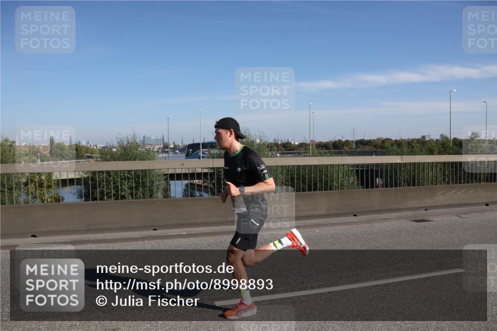 03.10.2025 - Köhlbrandbrückenlauf Julia Fischer http://msf.ph/oto/8998893 03.10.2025 12:09:10 Position 3  meine-sportfotos.de