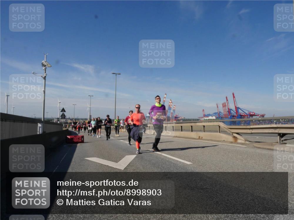 03.10.2025 - Köhlbrandbrückenlauf Matties Gatica Varas http://msf.ph/oto/8998903 03.10.2025 12:51:27 Position 2  meine-sportfotos.de
