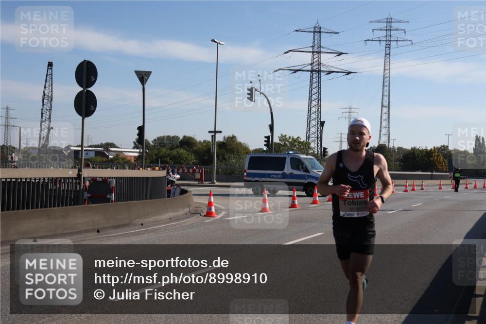 03.10.2025 - Köhlbrandbrückenlauf Julia Fischer http://msf.ph/oto/8998910 03.10.2025 12:09:34 Position 3 6610 meine-sportfotos.de