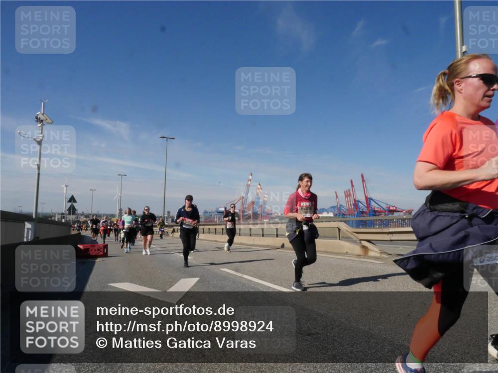 03.10.2025 - Köhlbrandbrückenlauf Matties Gatica Varas http://msf.ph/oto/8998924 03.10.2025 12:51:30 Position 2  meine-sportfotos.de
