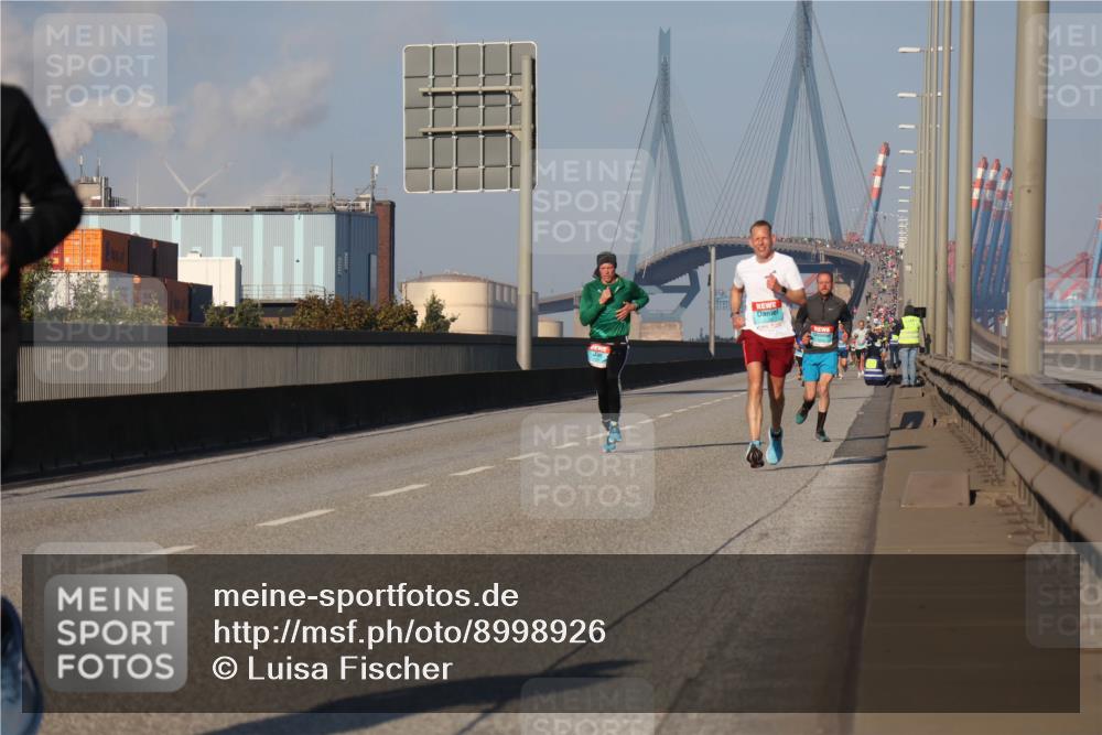 03.10.2025 - Köhlbrandbrückenlauf Luisa Fischer http://msf.ph/oto/8998926 03.10.2025 10:40:24 Position 3  meine-sportfotos.de