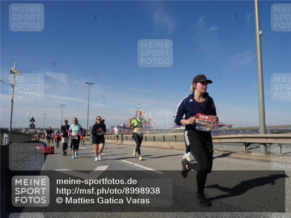 03.10.2025 - Köhlbrandbrückenlauf Matties Gatica Varas http://msf.ph/oto/8998938 03.10.2025 12:51:32 Position 2  meine-sportfotos.de