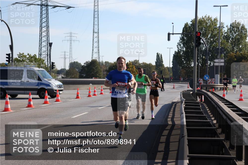 03.10.2025 - Köhlbrandbrückenlauf Julia Fischer http://msf.ph/oto/8998941 03.10.2025 12:09:45 Position 3 4033 meine-sportfotos.de