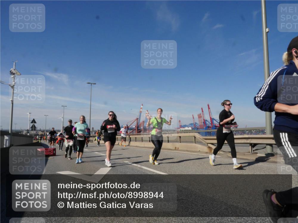 03.10.2025 - Köhlbrandbrückenlauf Matties Gatica Varas http://msf.ph/oto/8998944 03.10.2025 12:51:33 Position 2  meine-sportfotos.de