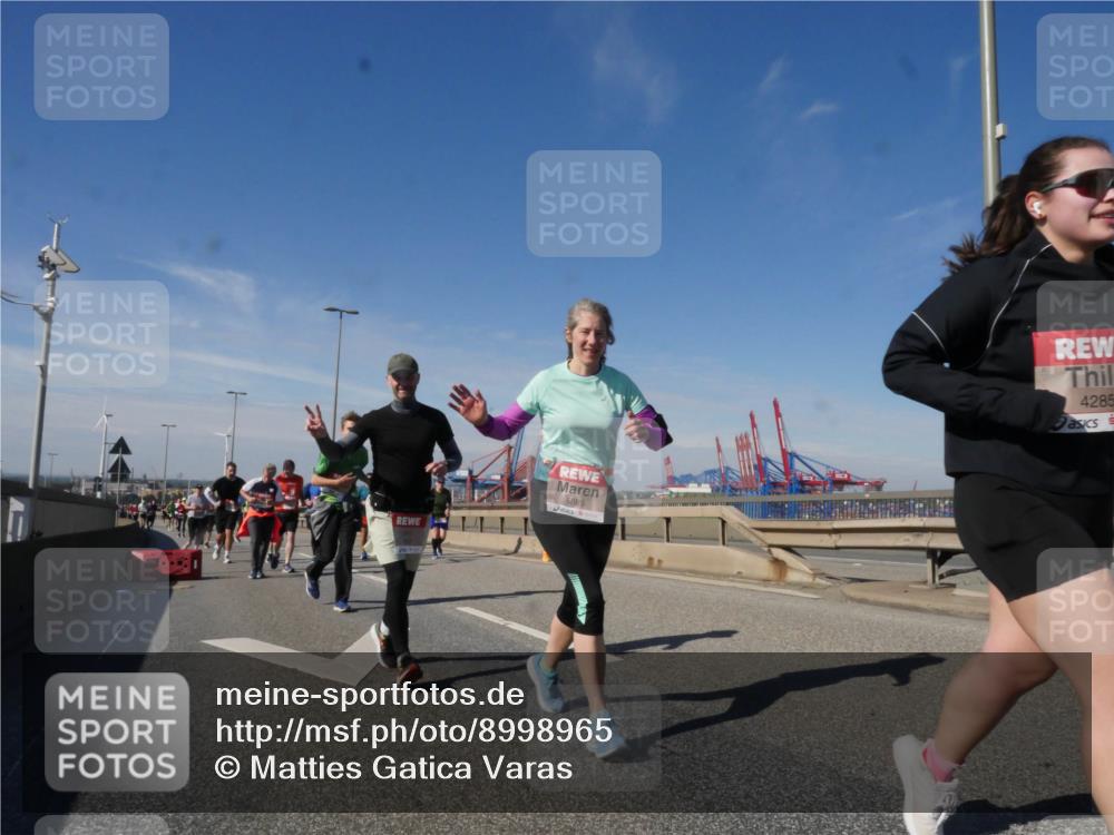 03.10.2025 - Köhlbrandbrückenlauf Matties Gatica Varas http://msf.ph/oto/8998965 03.10.2025 12:51:35 Position 2 5885, 4285 meine-sportfotos.de