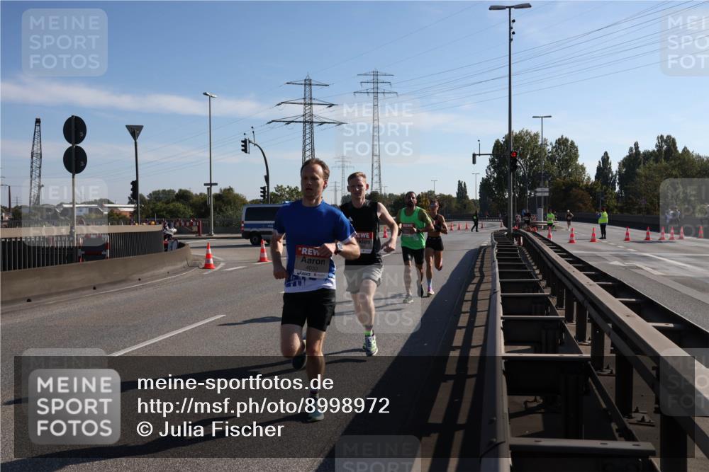 03.10.2025 - Köhlbrandbrückenlauf Julia Fischer http://msf.ph/oto/8998972 03.10.2025 12:09:47 Position 3 4033 meine-sportfotos.de