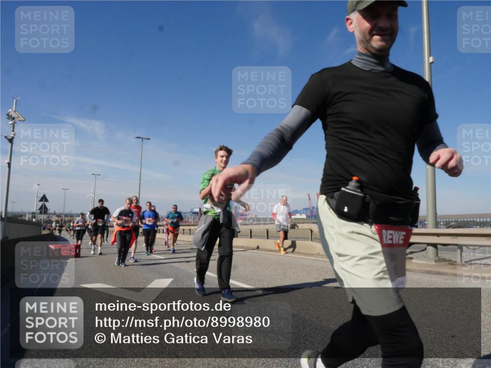 03.10.2025 - Köhlbrandbrückenlauf Matties Gatica Varas http://msf.ph/oto/8998980 03.10.2025 12:51:36 Position 2 15 meine-sportfotos.de