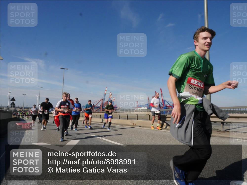 03.10.2025 - Köhlbrandbrückenlauf Matties Gatica Varas http://msf.ph/oto/8998991 03.10.2025 12:51:37 Position 2 4981 meine-sportfotos.de