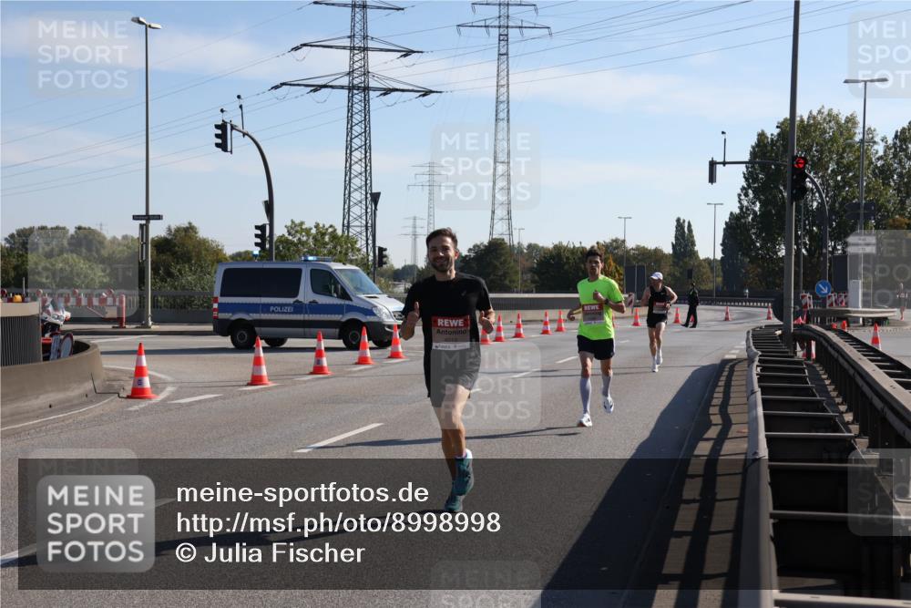 03.10.2025 - Köhlbrandbrückenlauf Julia Fischer http://msf.ph/oto/8998998 03.10.2025 12:09:54 Position 3  meine-sportfotos.de