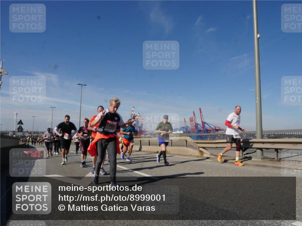 03.10.2025 - Köhlbrandbrückenlauf Matties Gatica Varas http://msf.ph/oto/8999001 03.10.2025 12:51:38 Position 2  meine-sportfotos.de