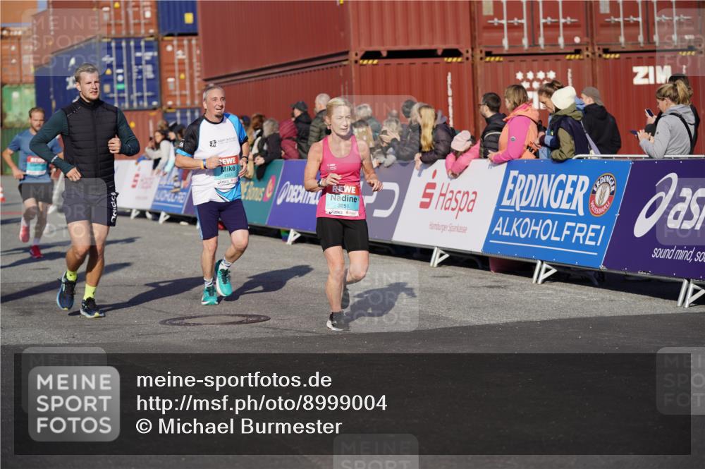03.10.2025 - Köhlbrandbrückenlauf Michael Burmester http://msf.ph/oto/8999004 03.10.2025 10:03:34 Ziel 1326, 1351, 1353, 2767, 3073, 3235, 3245, 3251, 3344, 3708, 3710, 3804, 3825 meine-sportfotos.de