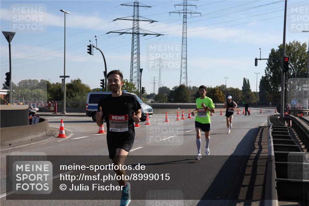 03.10.2025 - Köhlbrandbrückenlauf Julia Fischer http://msf.ph/oto/8999015 03.10.2025 12:09:55 Position 3 4010 meine-sportfotos.de