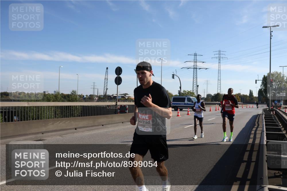 03.10.2025 - Köhlbrandbrückenlauf Julia Fischer http://msf.ph/oto/8999054 03.10.2025 12:10:20 Position 3 4089 meine-sportfotos.de
