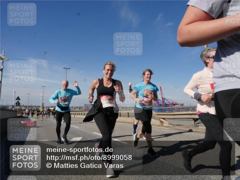 03.10.2025 - Köhlbrandbrückenlauf Matties Gatica Varas http://msf.ph/oto/8999058 03.10.2025 12:51:44 Position 2 4706 meine-sportfotos.de