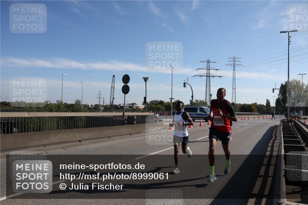 03.10.2025 - Köhlbrandbrückenlauf Julia Fischer http://msf.ph/oto/8999061 03.10.2025 12:10:21 Position 3  meine-sportfotos.de