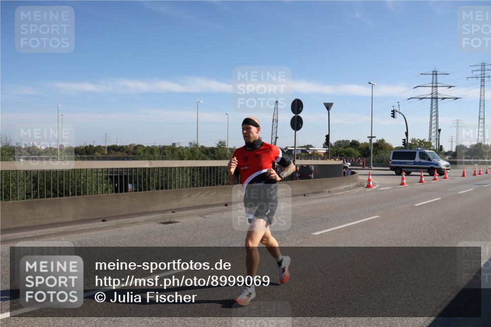 03.10.2025 - Köhlbrandbrückenlauf Julia Fischer http://msf.ph/oto/8999069 03.10.2025 12:10:23 Position 3  meine-sportfotos.de