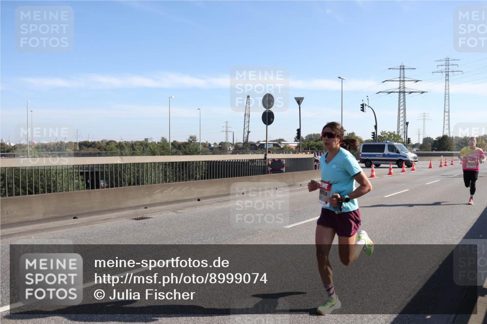 03.10.2025 - Köhlbrandbrückenlauf Julia Fischer http://msf.ph/oto/8999074 03.10.2025 12:10:32 Position 3  meine-sportfotos.de