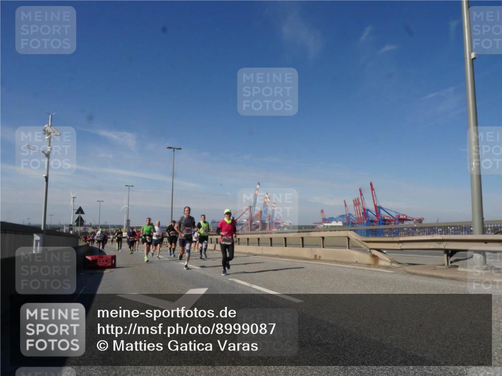 03.10.2025 - Köhlbrandbrückenlauf Matties Gatica Varas http://msf.ph/oto/8999087 03.10.2025 12:51:47 Position 2  meine-sportfotos.de