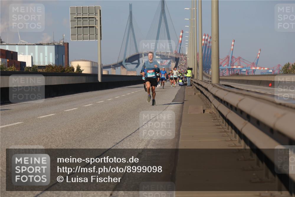 03.10.2025 - Köhlbrandbrückenlauf Luisa Fischer http://msf.ph/oto/8999098 03.10.2025 10:40:38 Position 3  meine-sportfotos.de