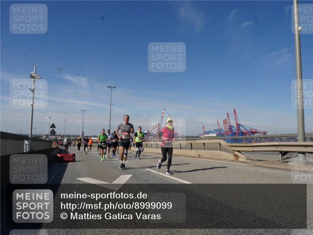 03.10.2025 - Köhlbrandbrückenlauf Matties Gatica Varas http://msf.ph/oto/8999099 03.10.2025 12:51:48 Position 2  meine-sportfotos.de