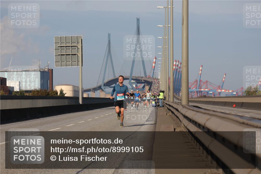 03.10.2025 - Köhlbrandbrückenlauf Luisa Fischer http://msf.ph/oto/8999105 03.10.2025 10:40:39 Position 3  meine-sportfotos.de
