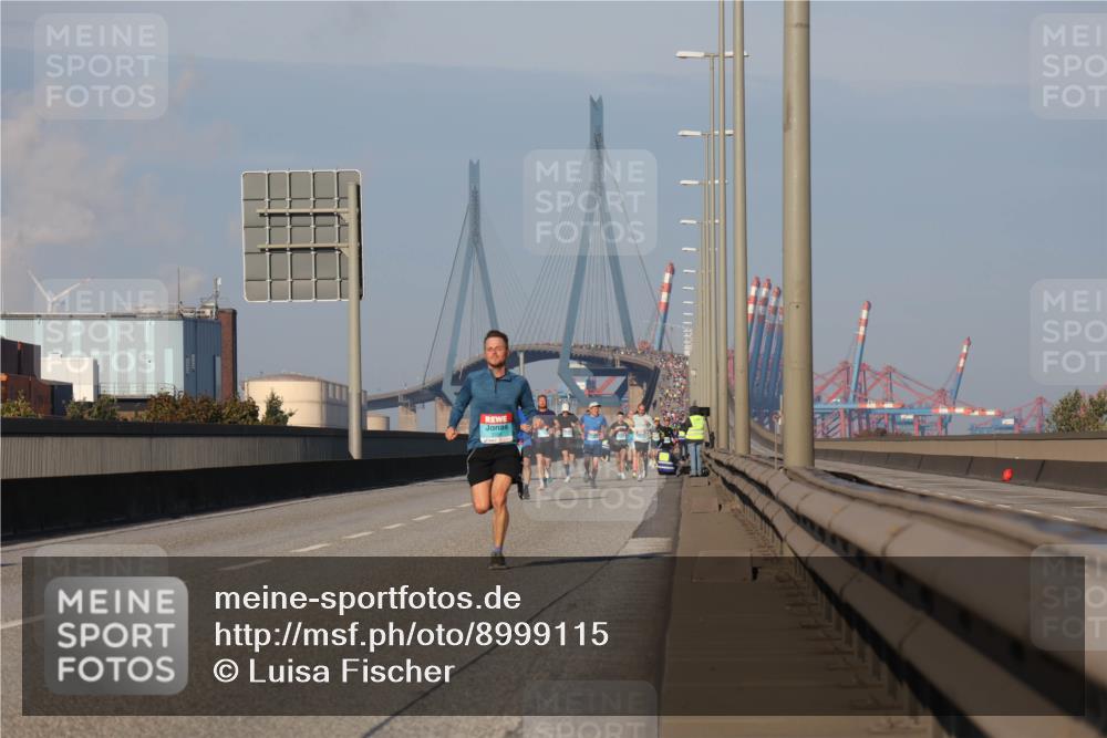 03.10.2025 - Köhlbrandbrückenlauf Luisa Fischer http://msf.ph/oto/8999115 03.10.2025 10:40:39 Position 3  meine-sportfotos.de