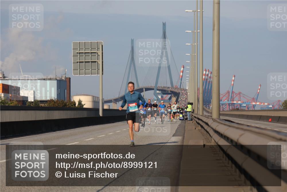 03.10.2025 - Köhlbrandbrückenlauf Luisa Fischer http://msf.ph/oto/8999121 03.10.2025 10:40:40 Position 3  meine-sportfotos.de
