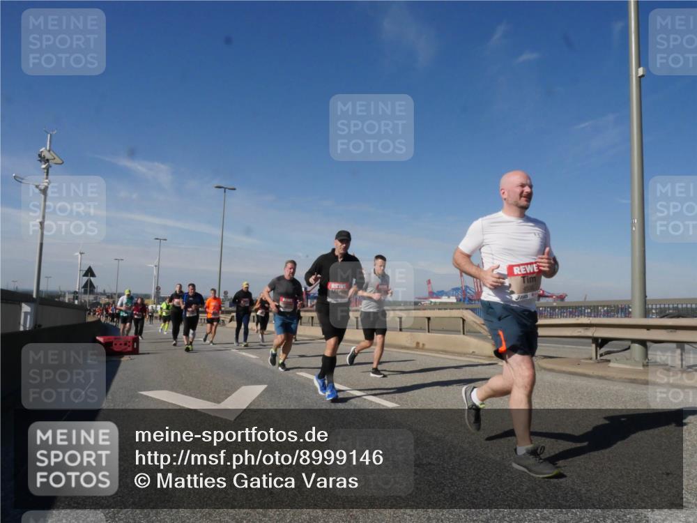 03.10.2025 - Köhlbrandbrückenlauf Matties Gatica Varas http://msf.ph/oto/8999146 03.10.2025 12:51:52 Position 2  meine-sportfotos.de