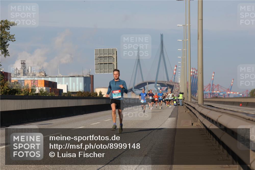 03.10.2025 - Köhlbrandbrückenlauf Luisa Fischer http://msf.ph/oto/8999148 03.10.2025 10:40:42 Position 3  meine-sportfotos.de