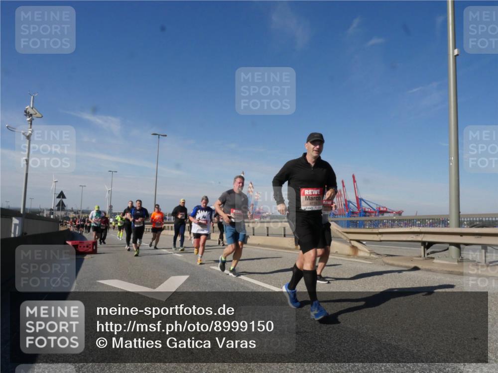 03.10.2025 - Köhlbrandbrückenlauf Matties Gatica Varas http://msf.ph/oto/8999150 03.10.2025 12:51:53 Position 2 4779 meine-sportfotos.de