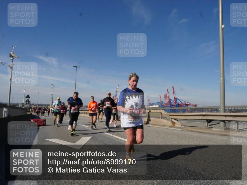 03.10.2025 - Köhlbrandbrückenlauf Matties Gatica Varas http://msf.ph/oto/8999170 03.10.2025 12:51:55 Position 2 6531 meine-sportfotos.de