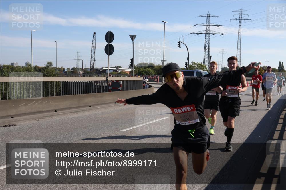 03.10.2025 - Köhlbrandbrückenlauf Julia Fischer http://msf.ph/oto/8999171 03.10.2025 12:11:24 Position 3 6804 meine-sportfotos.de