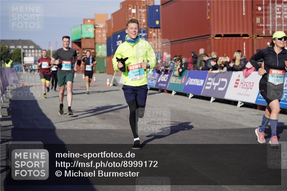 03.10.2025 - Köhlbrandbrückenlauf Michael Burmester http://msf.ph/oto/8999172 03.10.2025 10:03:41 Ziel 1216, 1309, 1351, 1353, 2767, 3073, 3235, 3236, 3462, 3465, 3659, 3708, 3710, 3804, 3821, 3825 meine-sportfotos.de