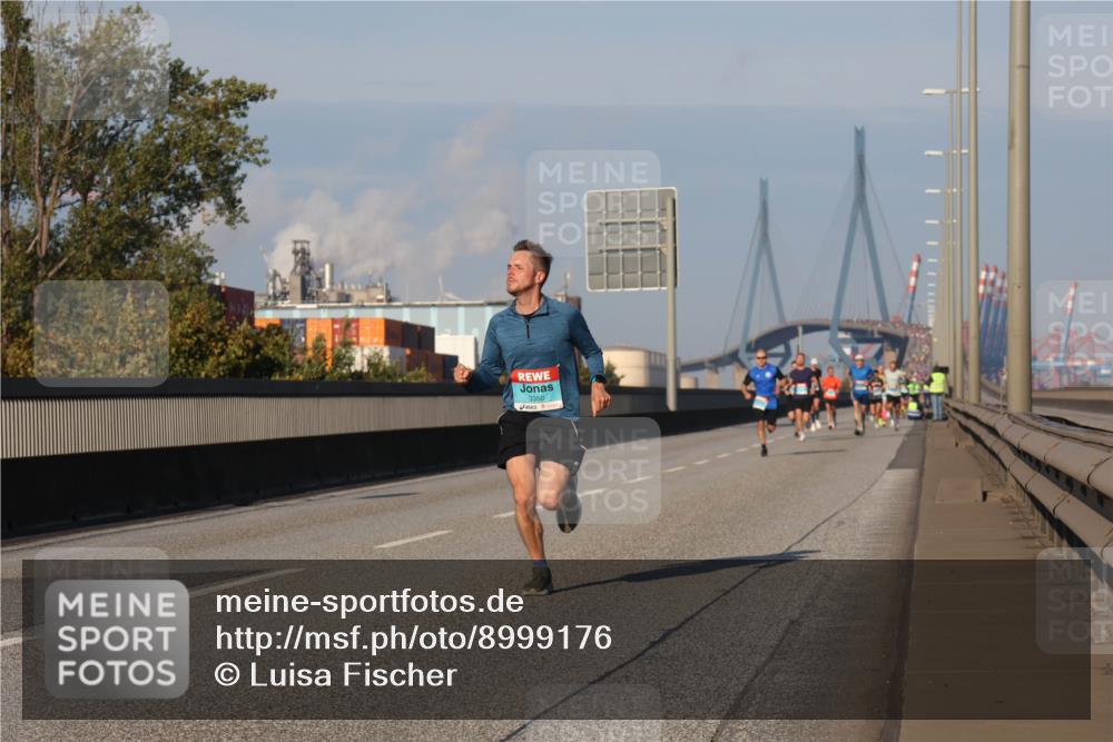 03.10.2025 - Köhlbrandbrückenlauf Luisa Fischer http://msf.ph/oto/8999176 03.10.2025 10:40:43 Position 3 3350 meine-sportfotos.de