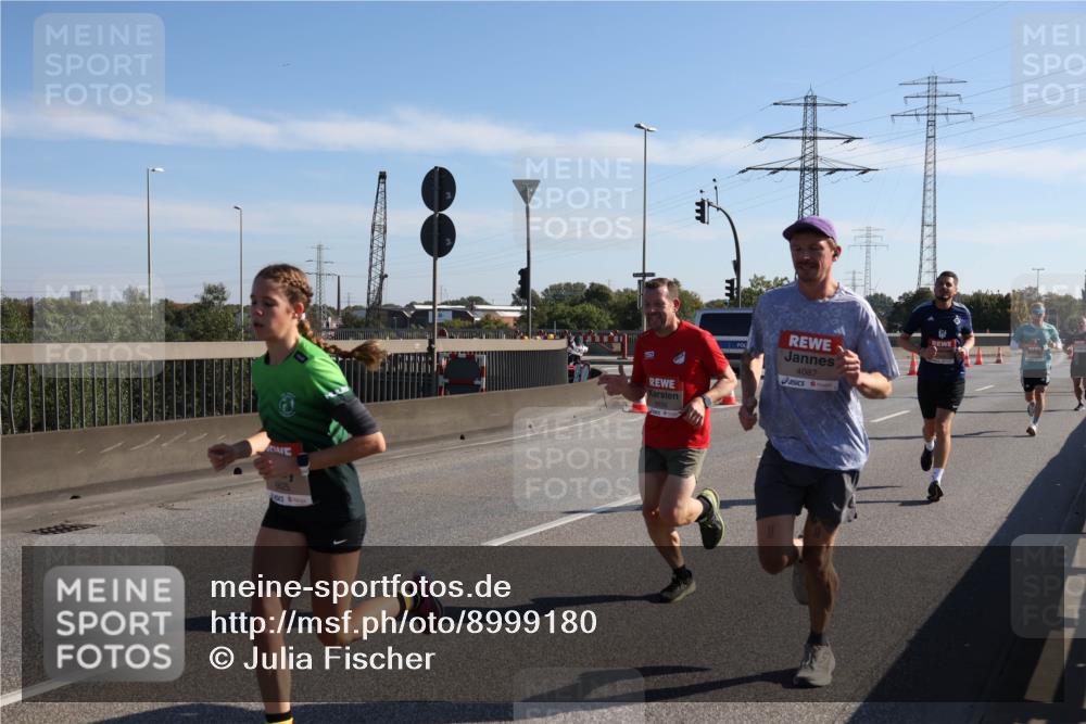 03.10.2025 - Köhlbrandbrückenlauf Julia Fischer http://msf.ph/oto/8999180 03.10.2025 12:11:27 Position 3 4087 meine-sportfotos.de