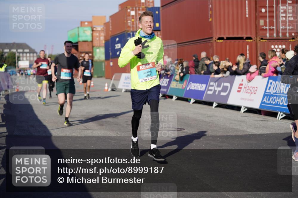 03.10.2025 - Köhlbrandbrückenlauf Michael Burmester http://msf.ph/oto/8999187 03.10.2025 10:03:41 Ziel 1216, 1309, 1351, 1353, 2767, 3073, 3235, 3236, 3462, 3465, 3659, 3708, 3710, 3804, 3821, 3825 meine-sportfotos.de
