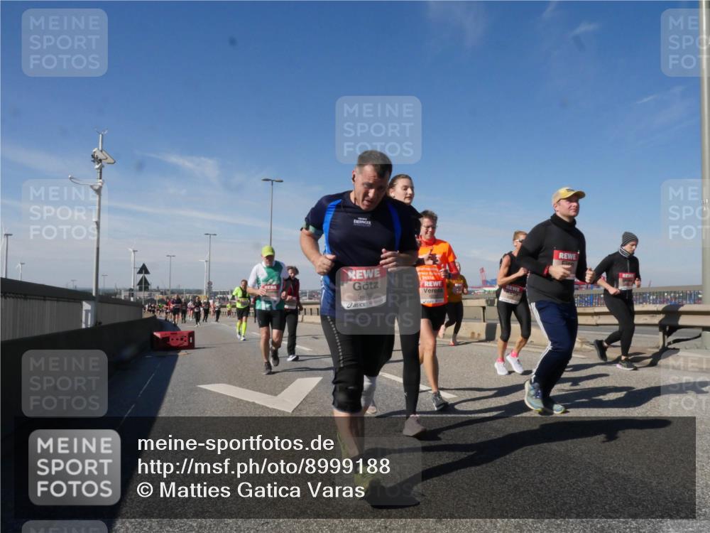 03.10.2025 - Köhlbrandbrückenlauf Matties Gatica Varas http://msf.ph/oto/8999188 03.10.2025 12:51:57 Position 2 5986, 04254, 118 meine-sportfotos.de