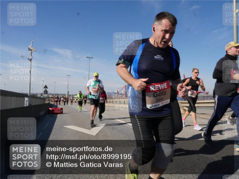 03.10.2025 - Köhlbrandbrückenlauf Matties Gatica Varas http://msf.ph/oto/8999195 03.10.2025 12:51:57 Position 2 5986 meine-sportfotos.de