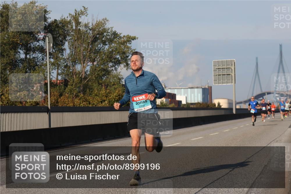 03.10.2025 - Köhlbrandbrückenlauf Luisa Fischer http://msf.ph/oto/8999196 03.10.2025 10:40:45 Position 3 3350 meine-sportfotos.de
