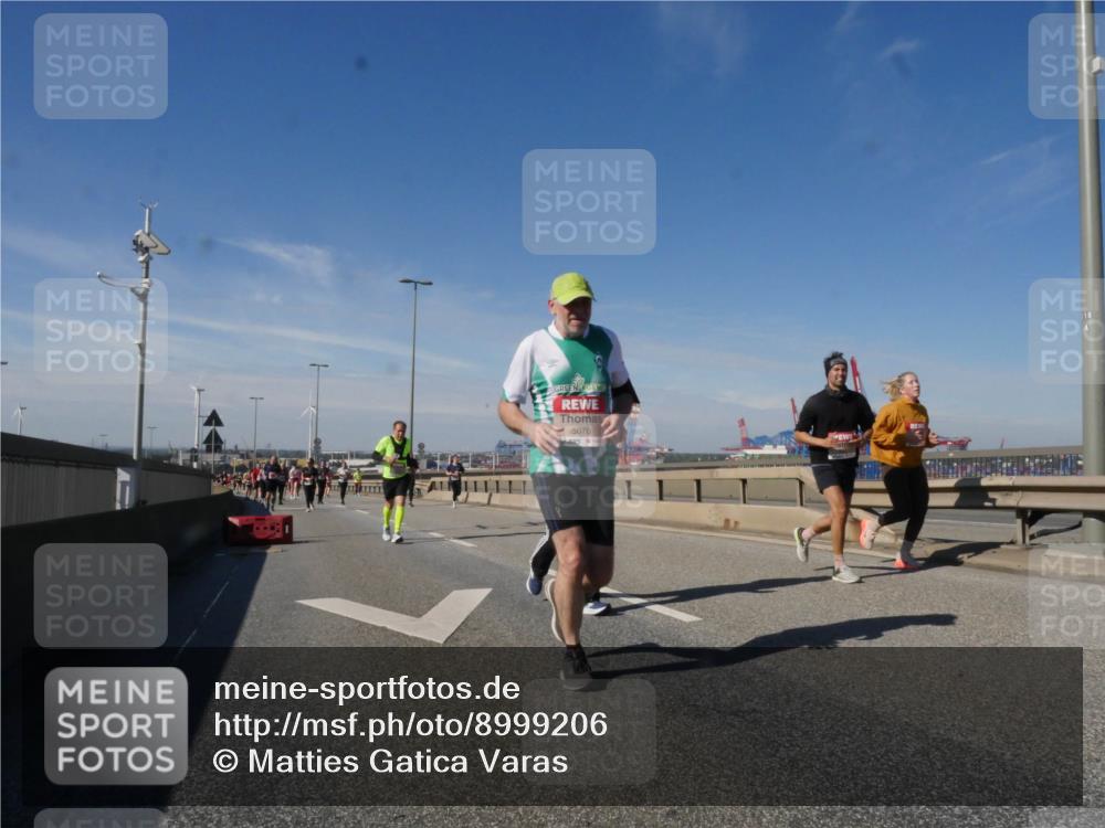 03.10.2025 - Köhlbrandbrückenlauf Matties Gatica Varas http://msf.ph/oto/8999206 03.10.2025 12:51:58 Position 2 5076 meine-sportfotos.de