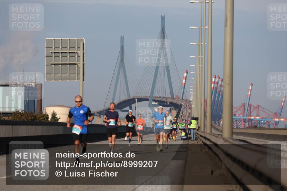 03.10.2025 - Köhlbrandbrückenlauf Luisa Fischer http://msf.ph/oto/8999207 03.10.2025 10:40:48 Position 3  meine-sportfotos.de