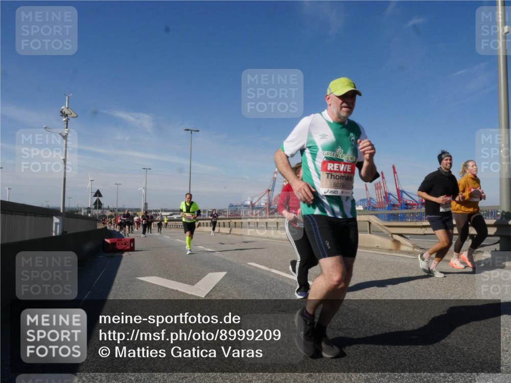 03.10.2025 - Köhlbrandbrückenlauf Matties Gatica Varas http://msf.ph/oto/8999209 03.10.2025 12:51:59 Position 2 5076 meine-sportfotos.de